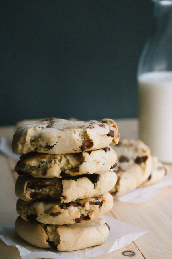 An easy to make chocolate chip cookies recipe, for everyone. Soft and tasteful. Kids will love it. |theyummie.com