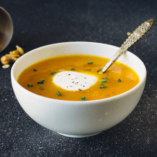 5 INGREDIENTS BUTTERNUT SQUASH SOUP