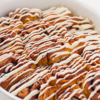 CINNAMON ROLLS WITH CREAM CHEESE FROSTING